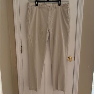 Ralph Lauren men's size 42b/ 34 tan/ khaki pants with pleats excellent condition